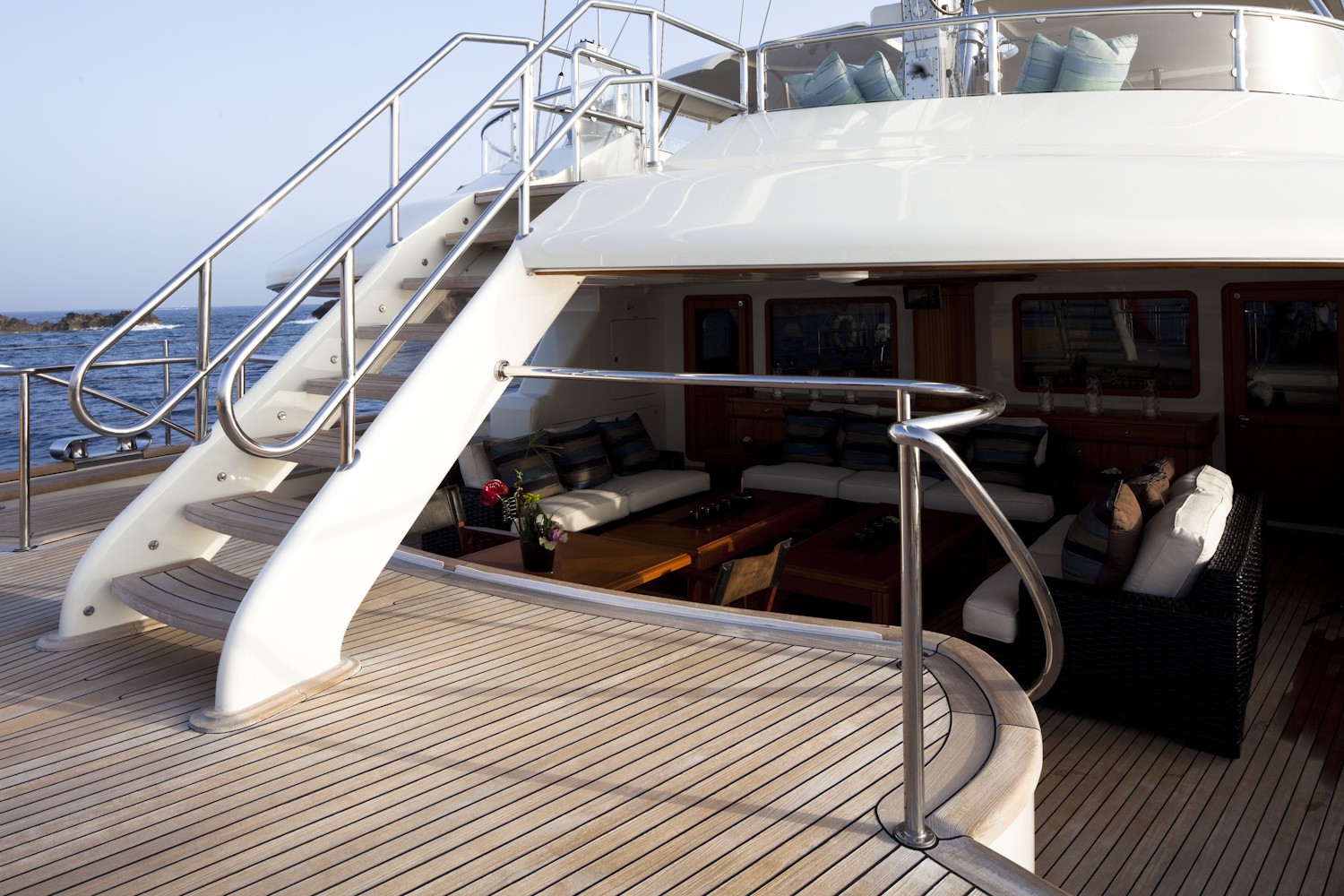 Yacht LA LUNA, Perini Navi CHARTERWORLD Luxury Superyacht Charters